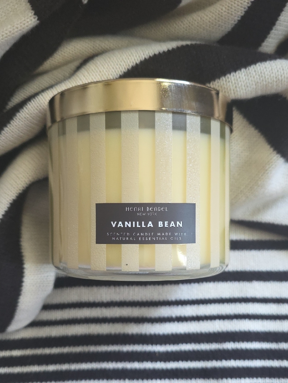 Henri Bendel Vanilla Bean Candle in Pale Yellow with Gold Lid